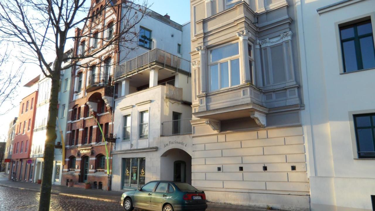 Ferienwohnung Am Ozeaneum シュトラールズント エクステリア 写真